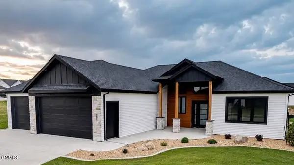 5808 Gold Drive, Bismarck, ND 58503
