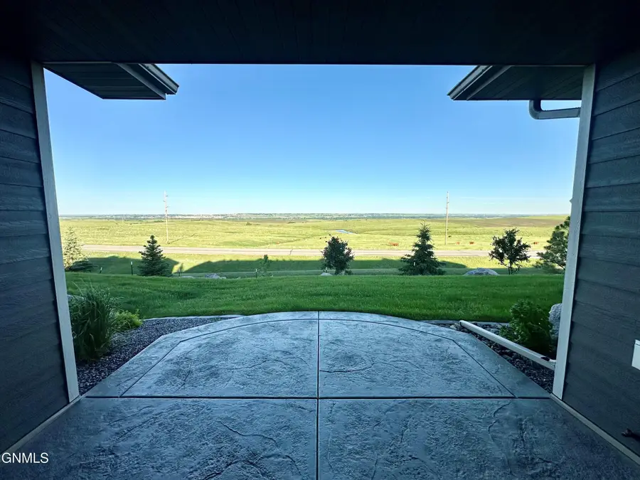 6201 Tyler Parkway #131, Bismarck, ND 58503 - #2