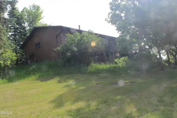 8771 37th Street Se #7, Jamestown, ND 58401