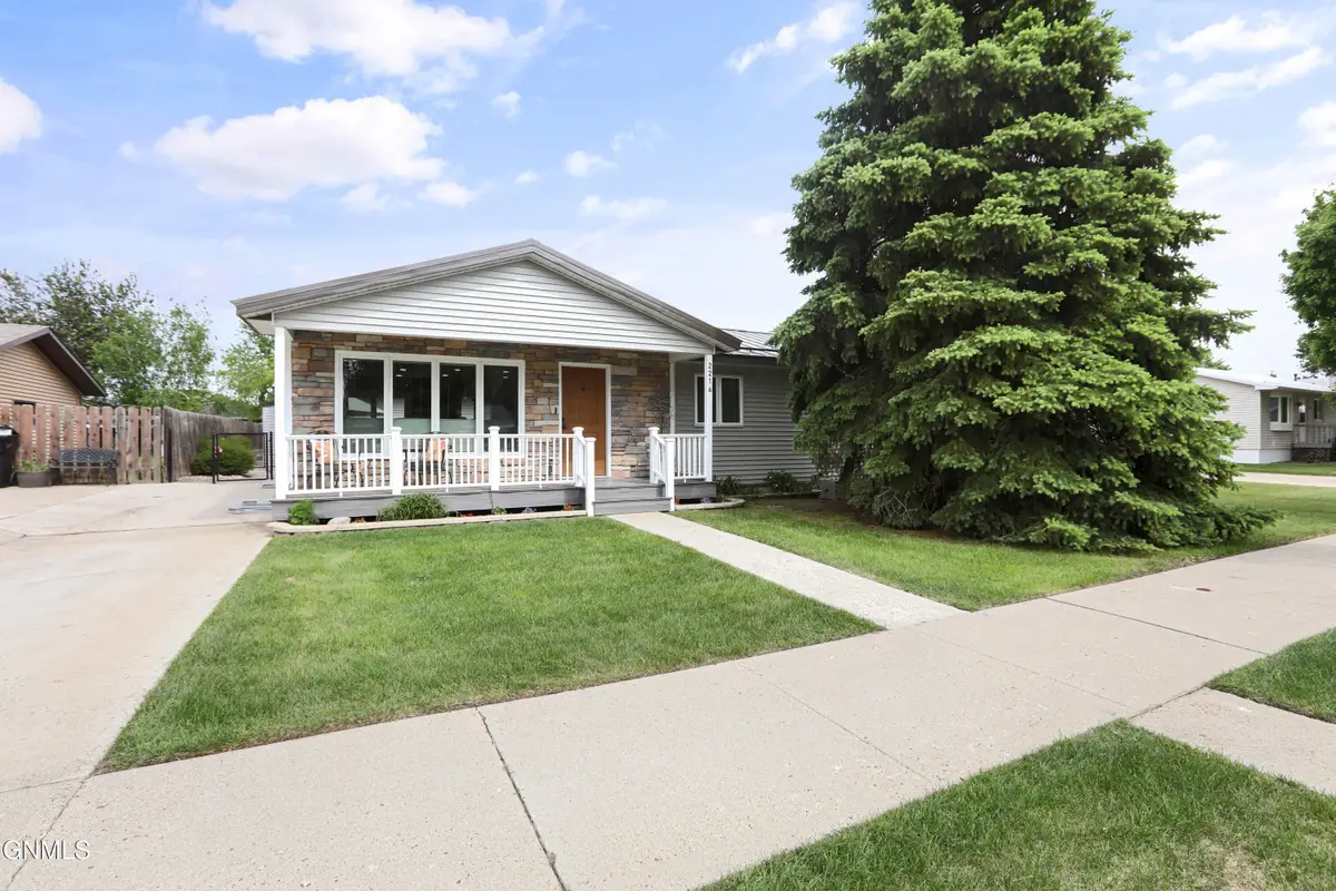 2216 8th Avenue E, Williston, ND 58801 - #1
