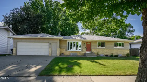 1315 Portland Drive, Bismarck, ND 58504