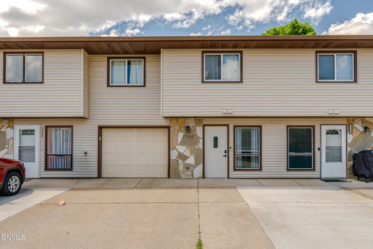 1704 19th Street, Bismarck, ND 58501 - #1