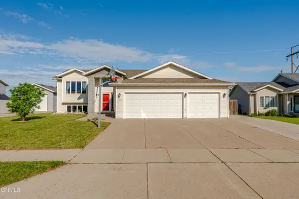 1015 Plainview Drive Se, Mandan, ND 58554