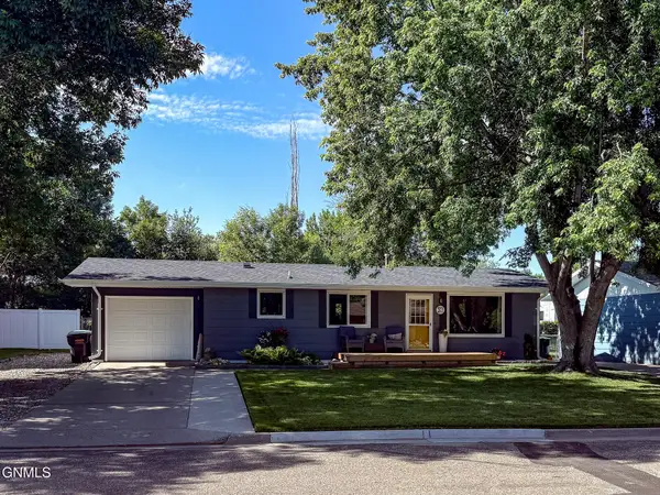 31 Mcdougall Drive, Lincoln, ND 58504