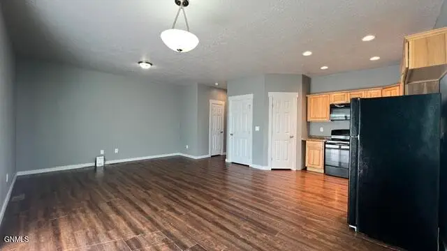 1134 9th Street Sw, Watford City, ND 58854 - #2