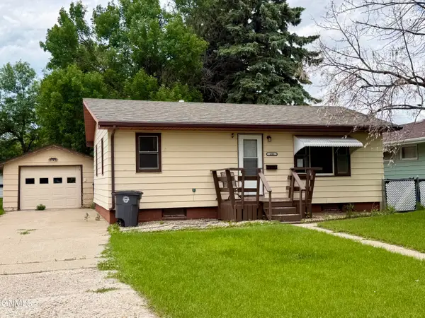 406 Roosevelt Avenue Ne, Bowbells, ND 58721