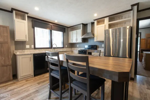 101 Northwest Drive, Bismarck, ND 58504