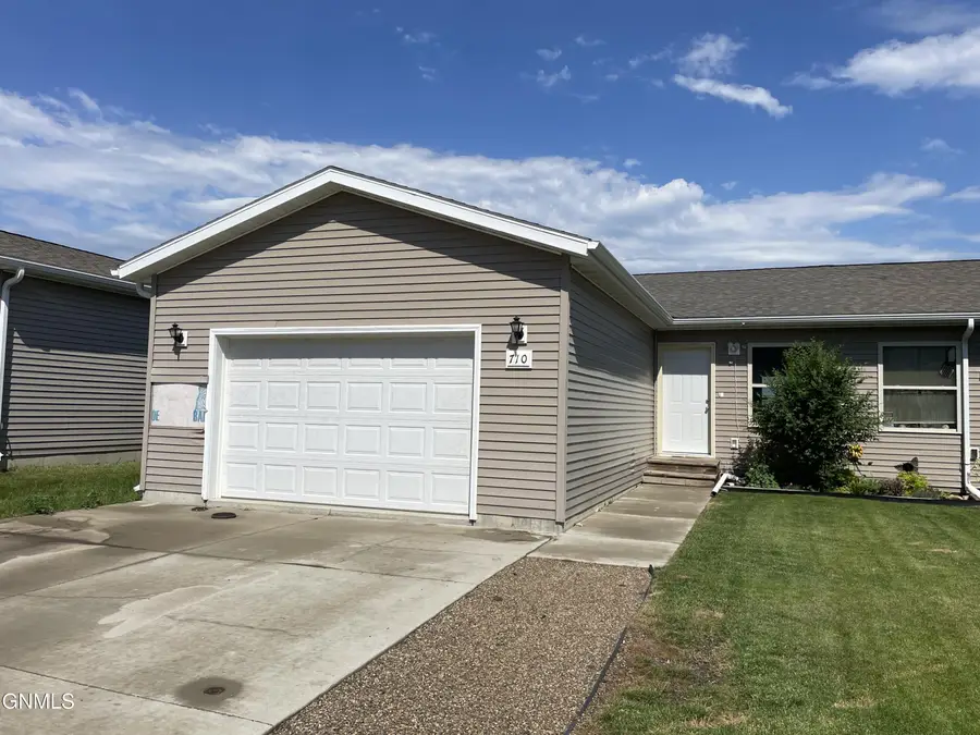 710 2nd Street Ne, Watford City, ND 58854 - #2