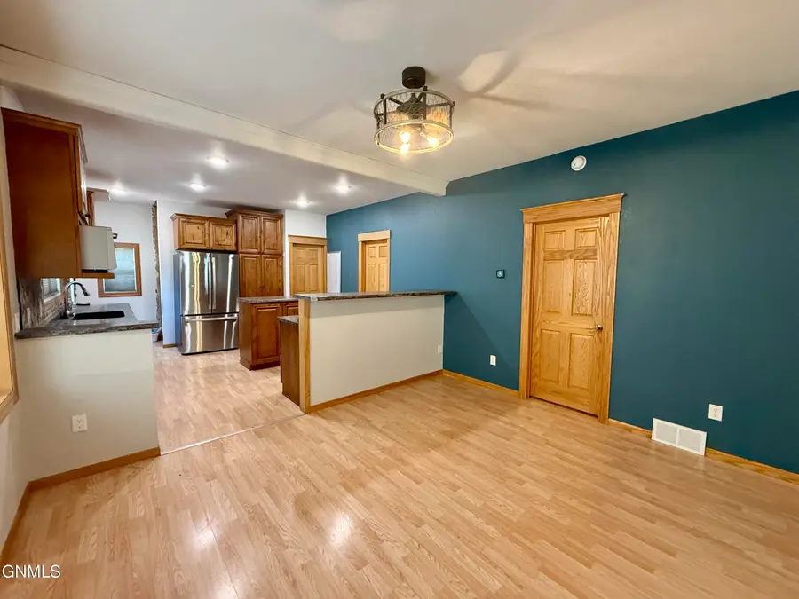 15 10th Street N, Oakes, ND 58474 - #3