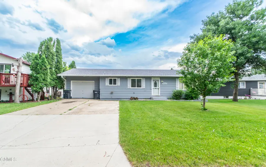 4701 Roughrider Circle W, Mandan, ND 58554 - #2