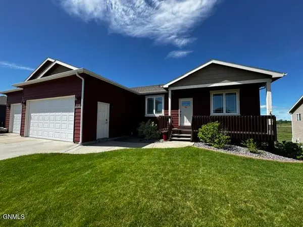 2833 Bullinger Drive, Dickinson, ND 58601