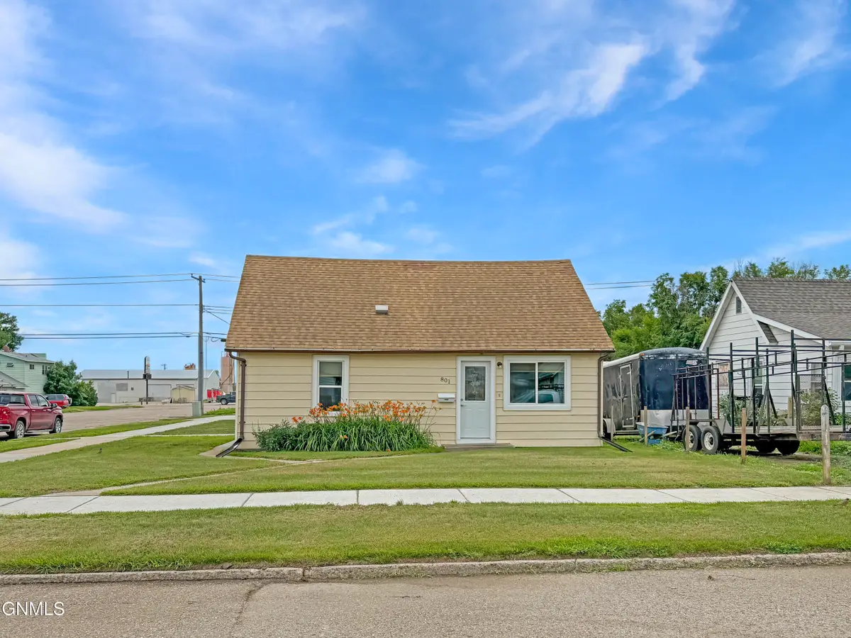801 W Broadway, Williston, ND 58801 - #1