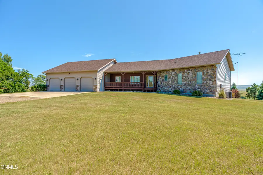 4400 Highland Road Nw, Mandan, ND 58554 - #3