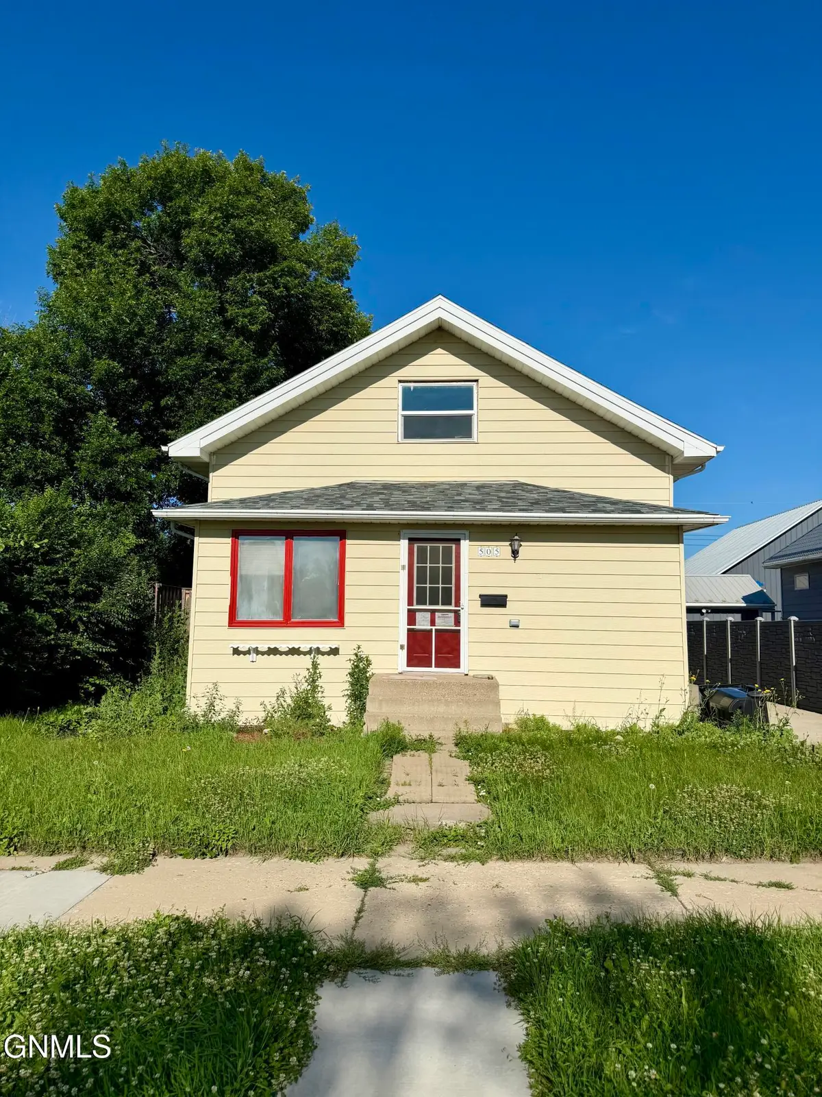 505 4th Avenue W, Williston, ND 58801 - #1