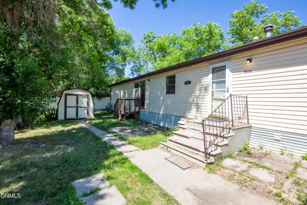 4336 Claridge Loop, Bismarck, ND 58503