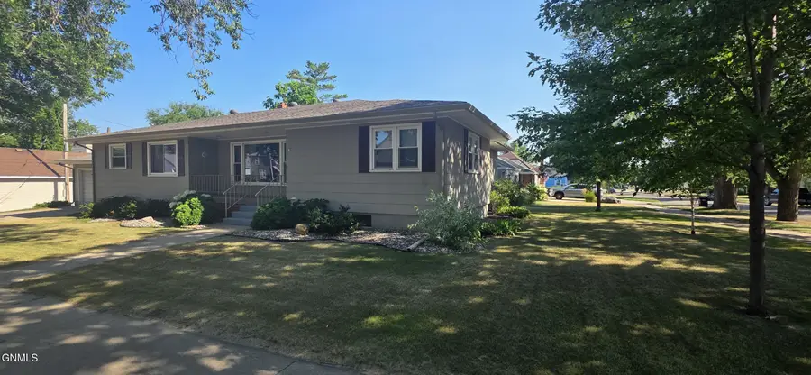 351 5th Street Nw, Valley City, ND 58072 - #2