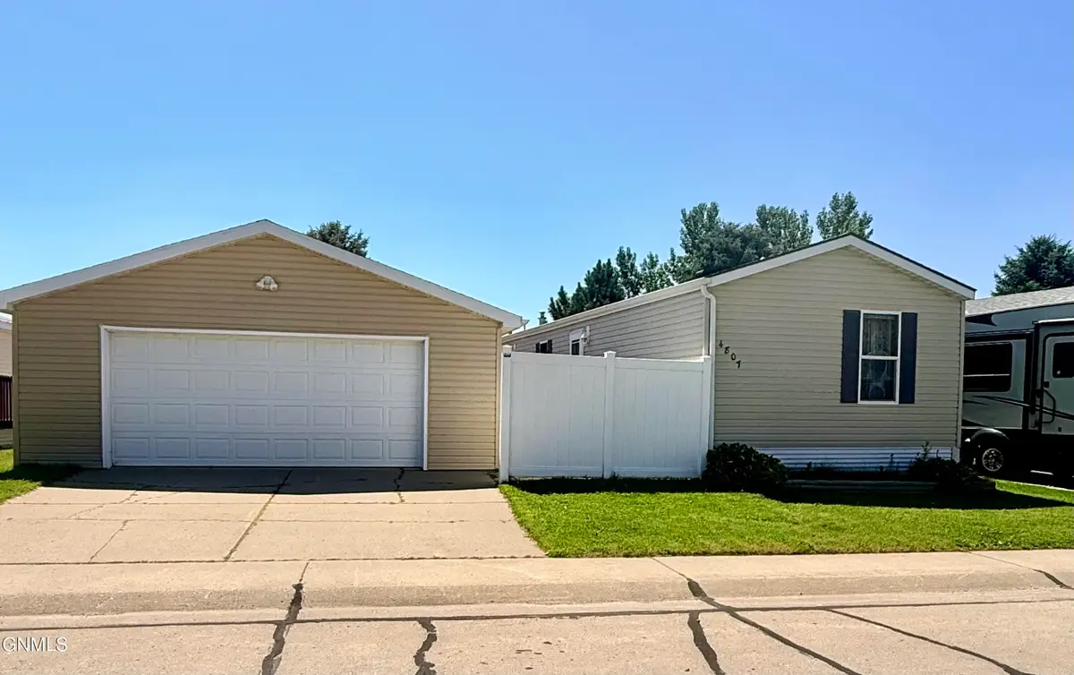 4807 Trenton Drive, Bismarck, ND 58503 - #1