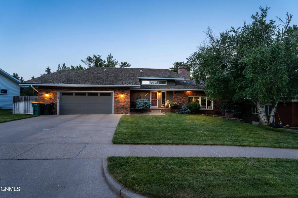1117 Highland Acres Road, Bismarck, ND 58501 - #1