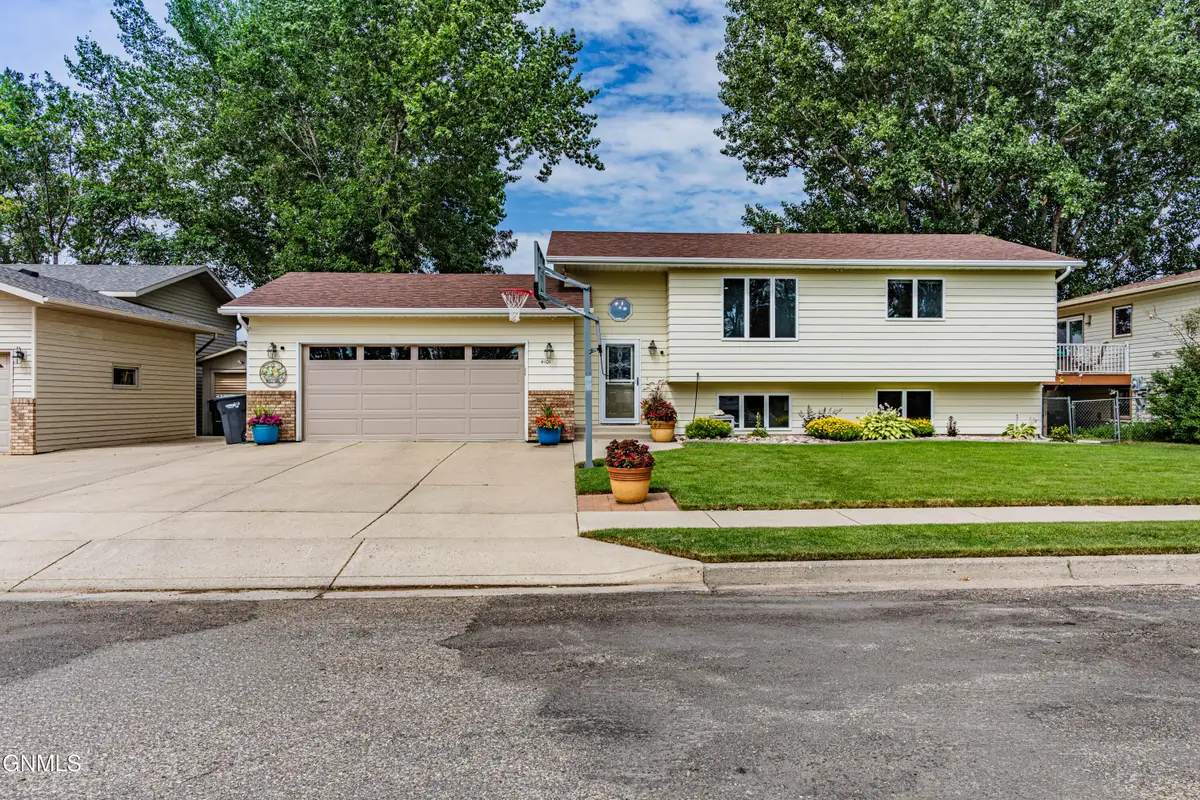 4101 35th Avenue Nw, Mandan, ND 58554 - #1