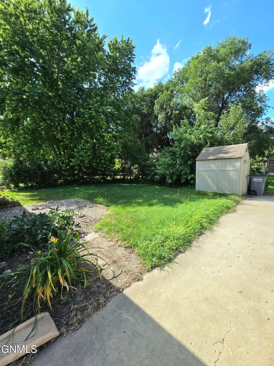20 4th Avenue Ne, Lamoure, ND 58458 - #2
