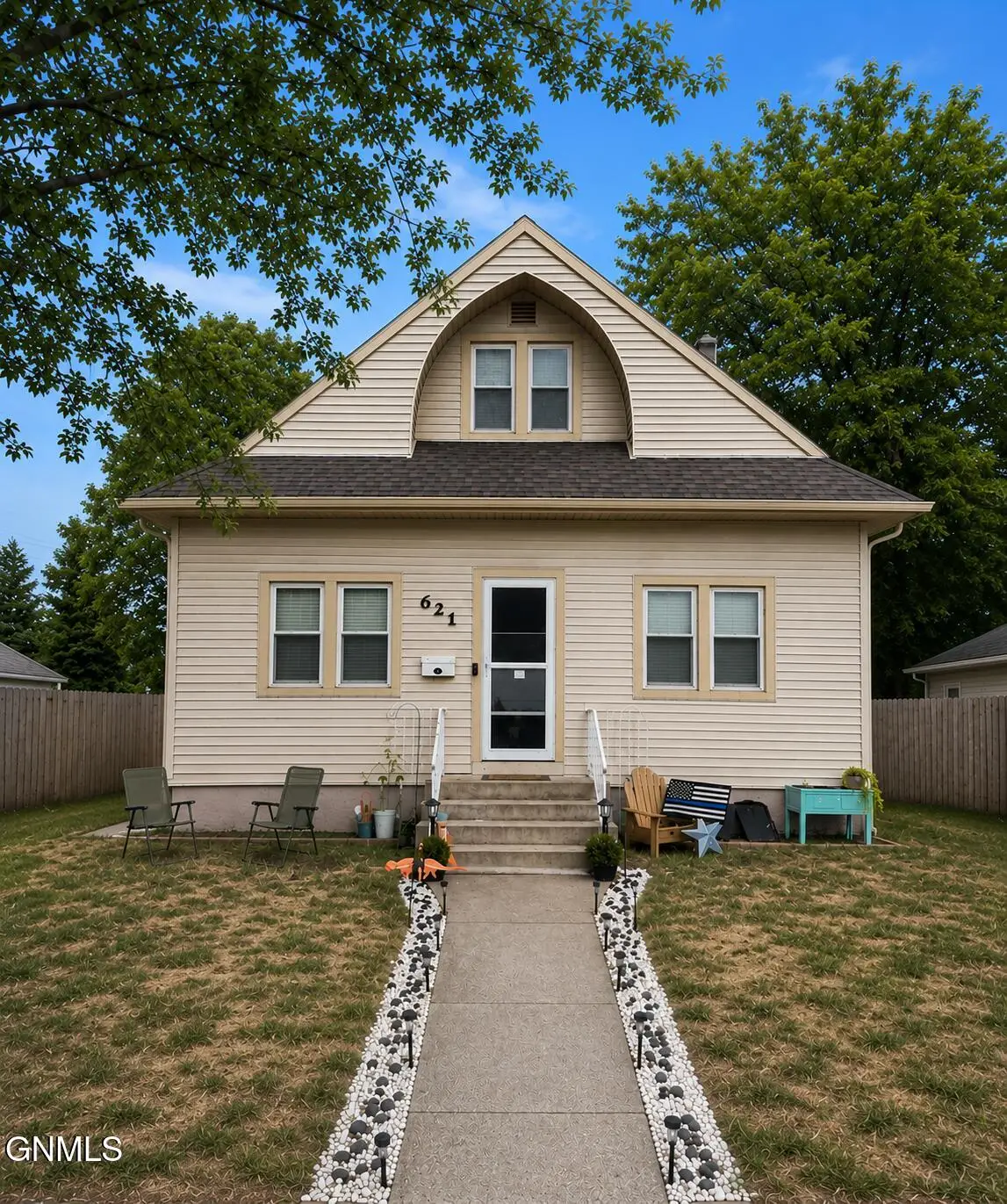 621 5th Street Se, Jamestown, ND 58401 - #1