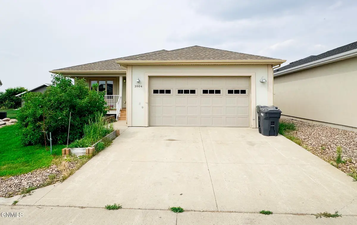 3904 Lillian Court Se, Mandan, ND 58554 - #1
