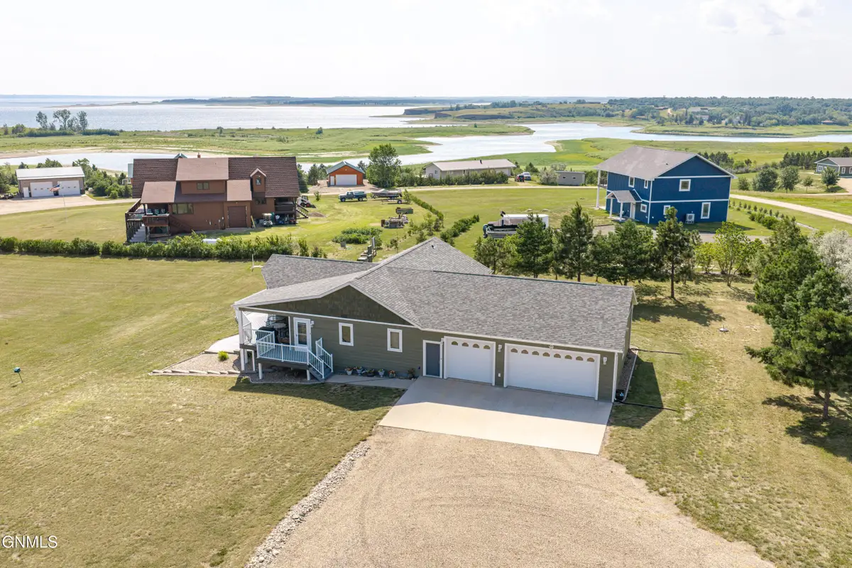 4618 12d Street Nw, Garrison, ND 58540 - #1
