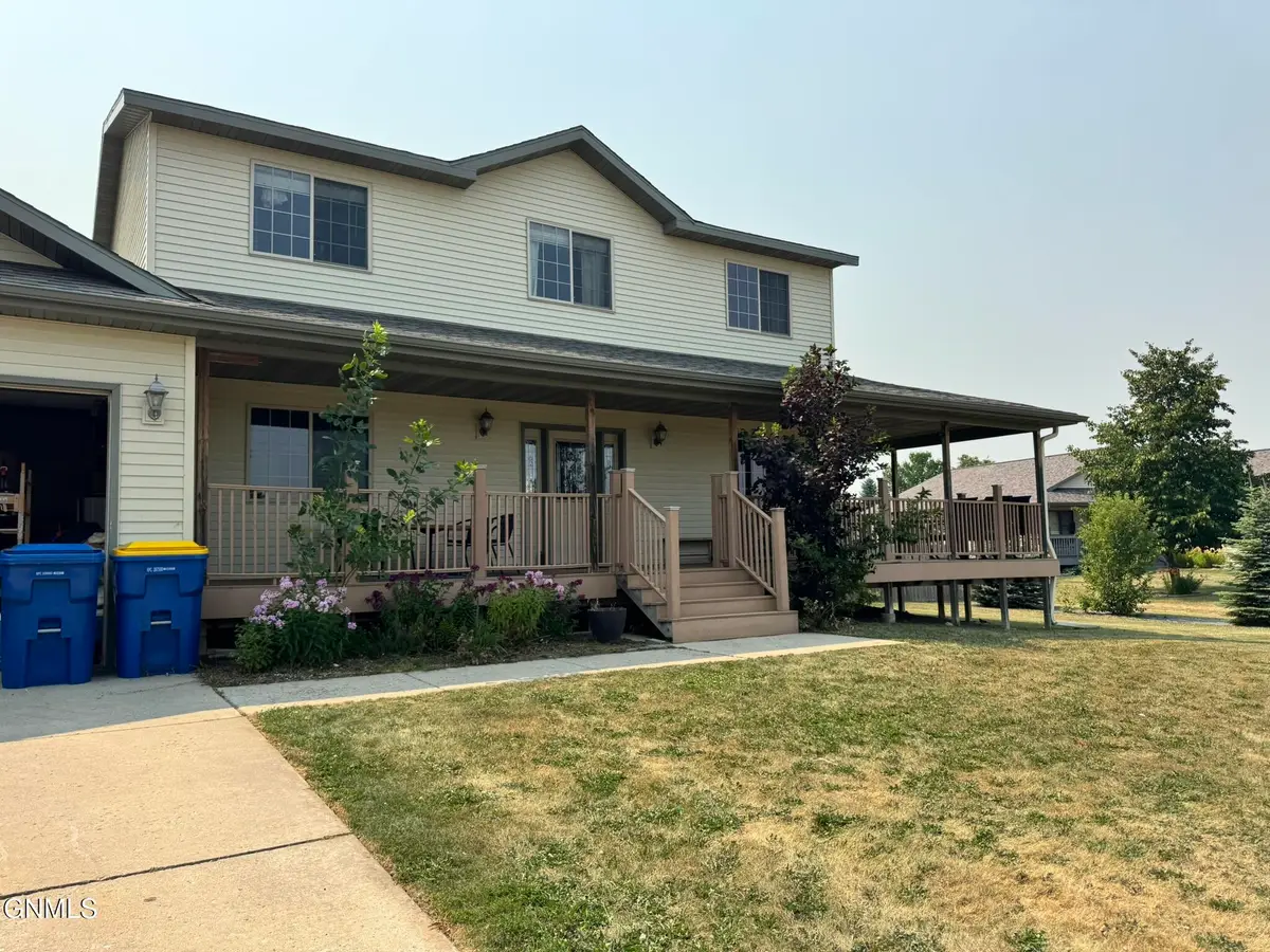 3651 Palomino Drive N, Mandan, ND 58554 - #1