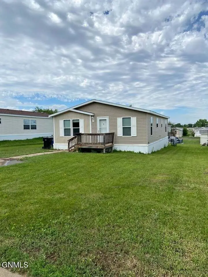 231 G Street, Dickinson, ND 58601 - #2