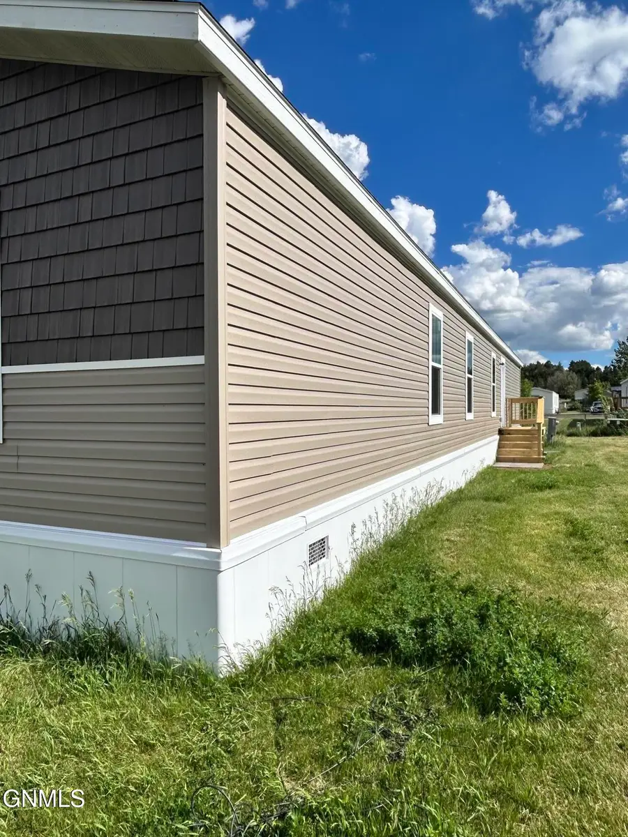 228 D Street, Dickinson, ND 58601 - #2