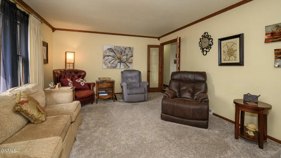 402 Roosevelt Avenue, Underwood, ND 58576 - #3