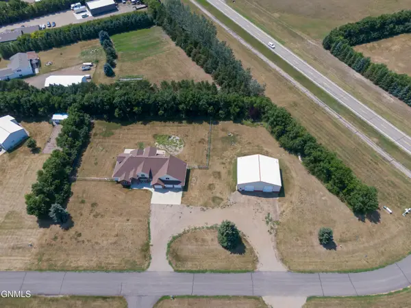 2144 Missouri Loop N, Mandan, ND 58554