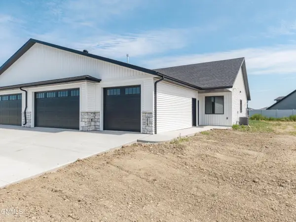 219 Kamrose Drive, Bismarck, ND 58504