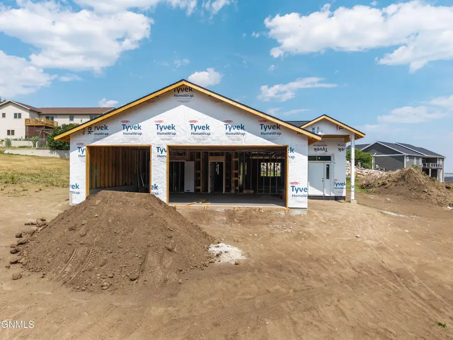 3004 Kingsley Road Nw, Mandan, ND 58554 - #3