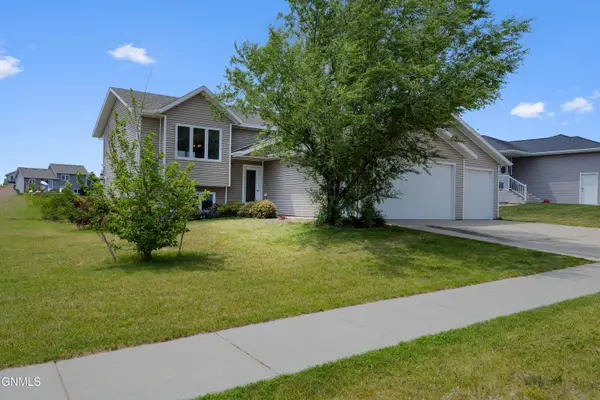 1413 Shires Drive Se, Mandan, ND 58554