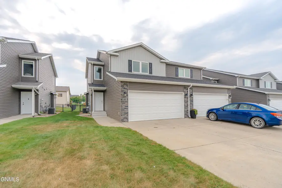 507 La Paz Avenue, Bismarck, ND 58503 - #2