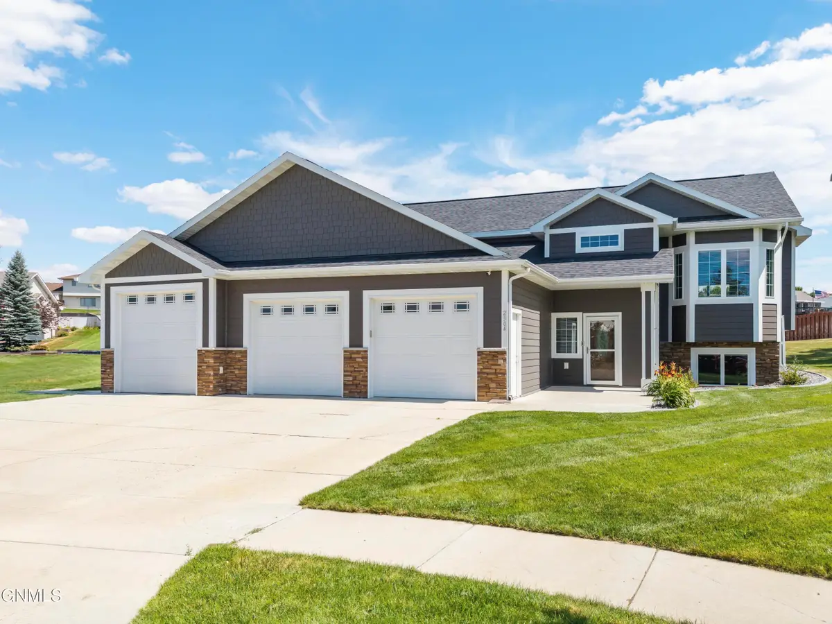 2304 Eastview Place Se, Mandan, ND 58554 - #1