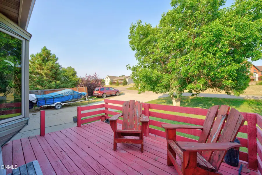 13416 Grandview Drive N, Williston, ND 58801 - #3