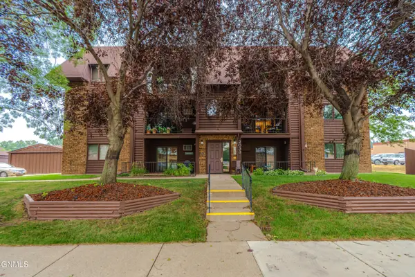 2033 Washington Street #6, Bismarck, ND 58501