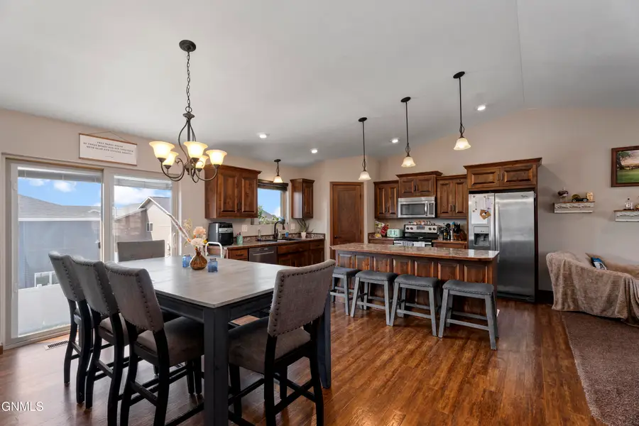 6025 Reily Road, Lincoln, ND 58504 - #2