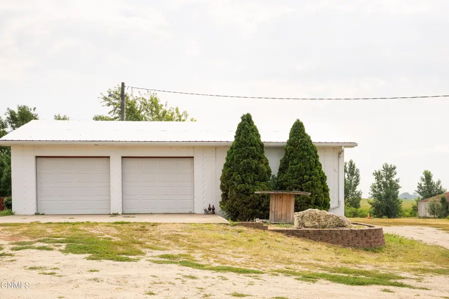 3698 78th Avenue Se, Jamestown, ND 58401 - #2