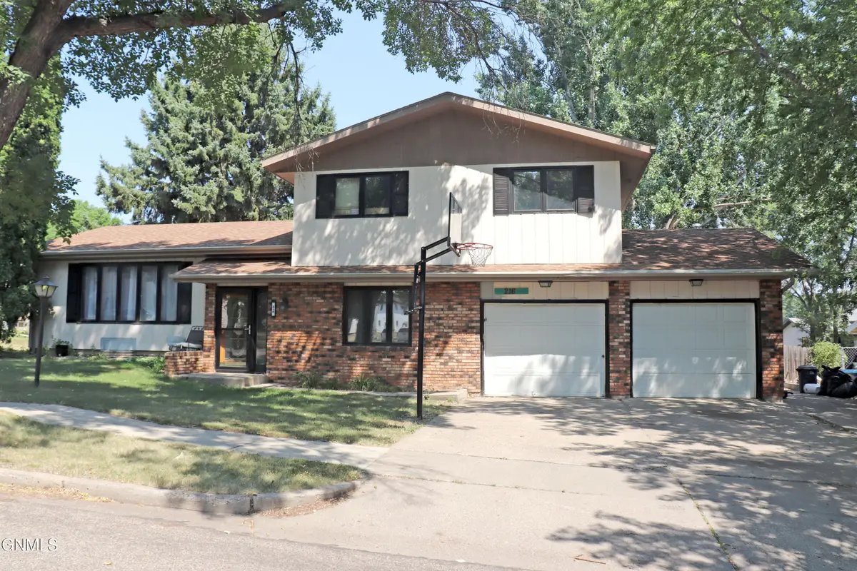 216 Apollo Avenue, Bismarck, ND 58503 - #1