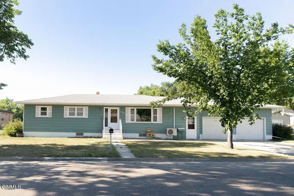 1002 10th Street Ne, Jamestown, ND 58401