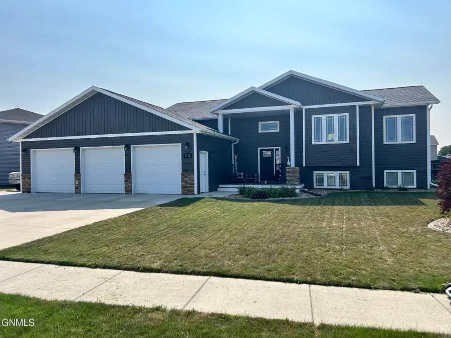 3318 Dortmund Drive, Bismarck, ND 58504 - #3