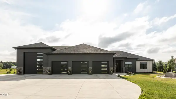 6717 Selland Loop, Bismarck, ND 58503