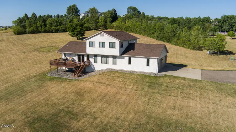 3745 Hidatsa Place N, Mandan, ND 58554 - #3