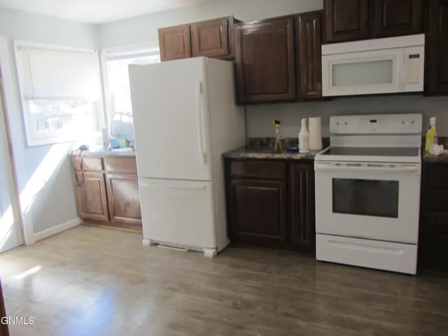 506 19th Street N, Bismarck, ND 58501 - #3