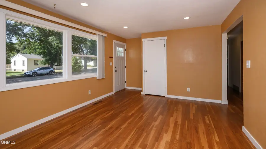 2536 E Avenue B, Bismarck, ND 58501 - #2