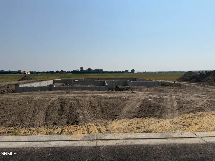 3719 Rutland Circle, Bismarck, ND 58504 - #3