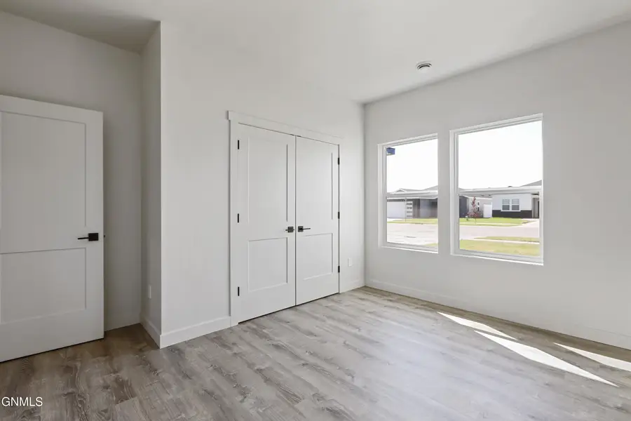 3322 34th Street W, Williston, ND 58801 - #3